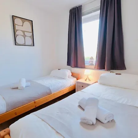 7 Personen Monteure Und Firmen Work&stay